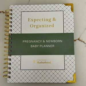 Expecting & Organized: Pregnancy & Newborn Baby Planner by Undefining Motherhood